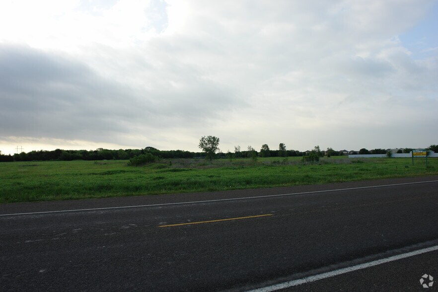 More Photos Of 530 N Central Blvd, Red Oak Land For Sale