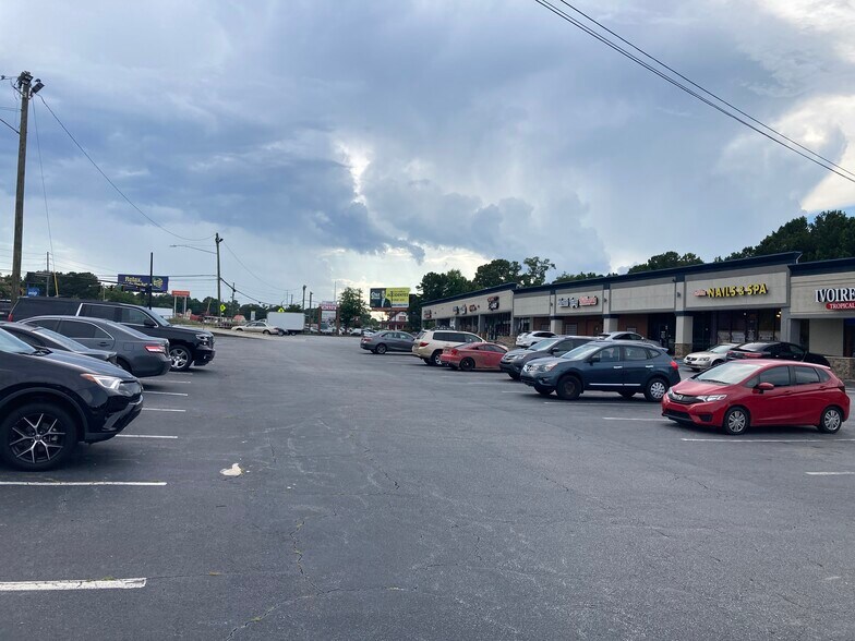 More Photos Of 1210 Rockbridge Rd, Norcross General Retail For Sale