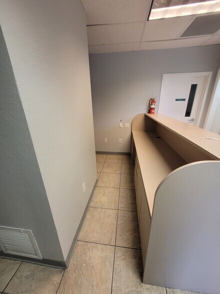 More Photos Of 2810 St Isabel St, Tampa Medical For Lease