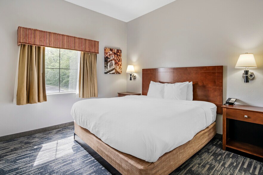 More Photos Of 1899 Winderly Ln, Pickerington Hotel For Sale