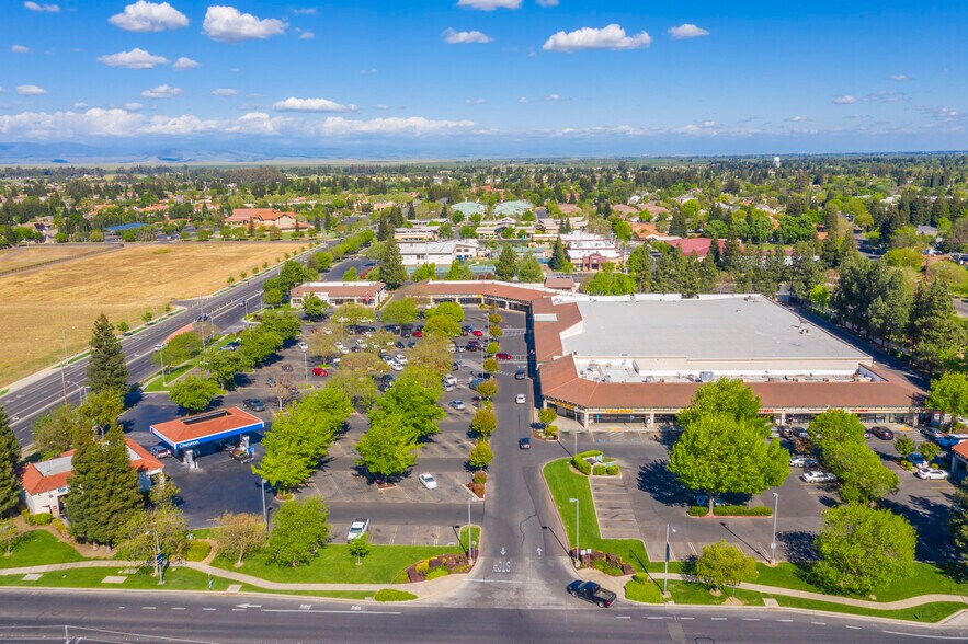 More Photos Of 3518-3572 G St, Merced Unknown For Lease