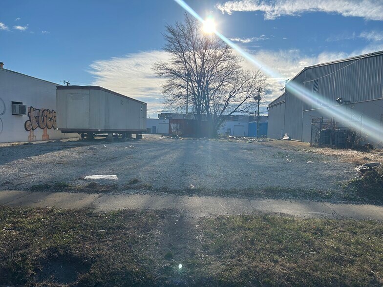 More Photos Of 2814 Hull, Richmond Land For Lease
