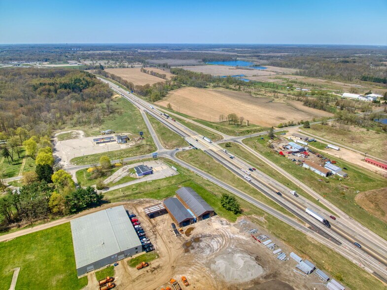 More Photos Of 2496 N Parma Rd, Parma Service Station For Sale