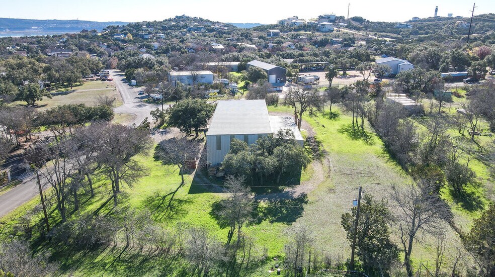 More Photos Of 5206 Beacon Dr, Austin Warehouse For Sale