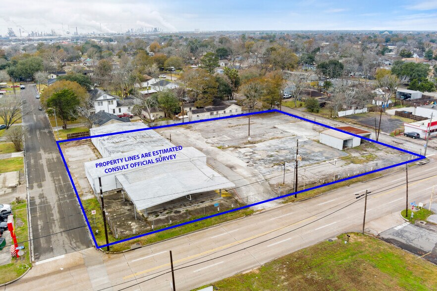 More Photos Of 1801 N Main St, Baytown Flex For Sale