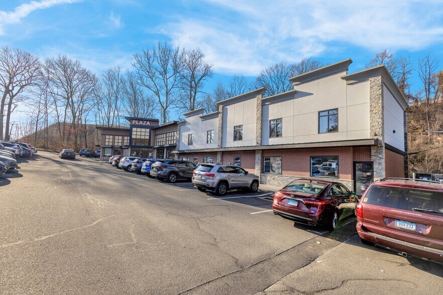 More Photos Of 737 Bridgeport Ave, Shelton Storefront For Lease