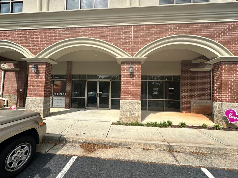 More Photos Of 342 N Main St, Alpharetta Office For Lease