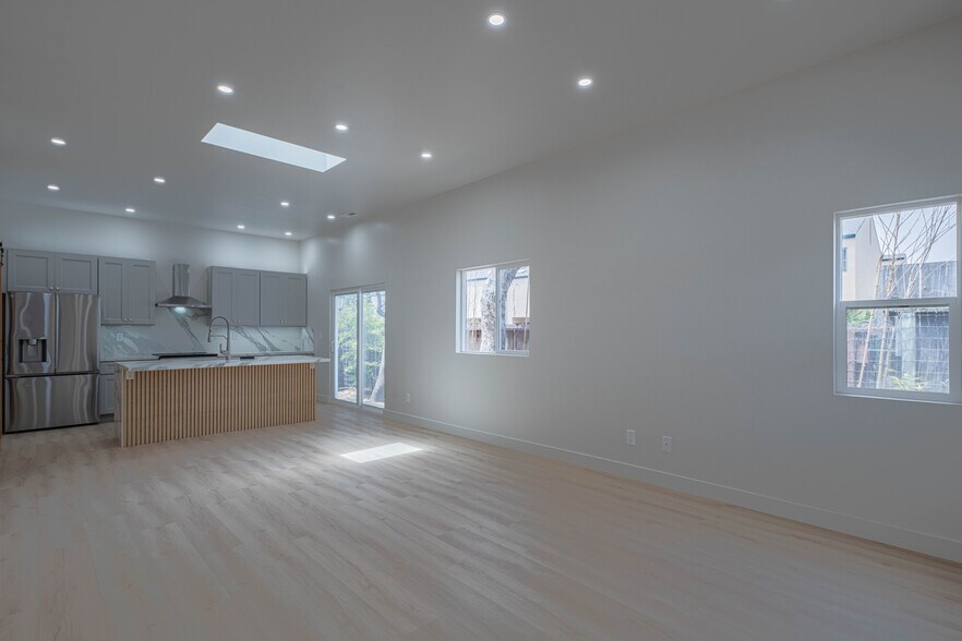 More Photos Of 987 Harcourt Ave, Seaside Multifamily For Sale