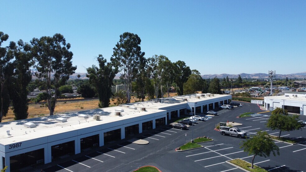 More Photos Of 3987 1st St, Livermore Research And Development For Lease