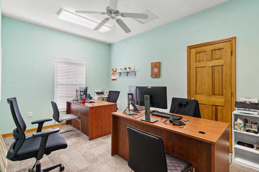 More Photos Of 407 E Alfred St, Tavares Office For Sale