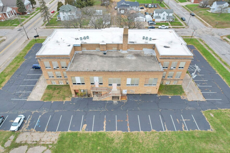 More Photos Of 300 E Auburn Ave, Springfield Office For Sale
