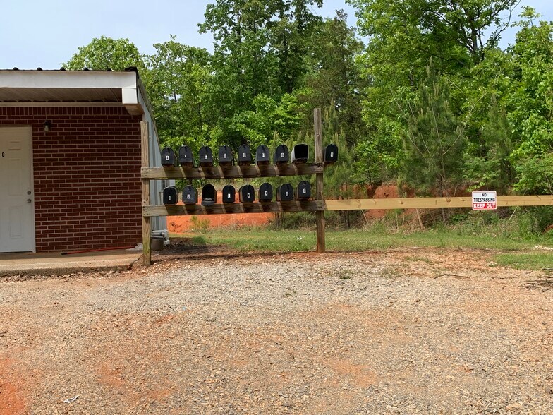 More Photos Of 1900 Old Shocco Rd, Talladega Apartments For Sale