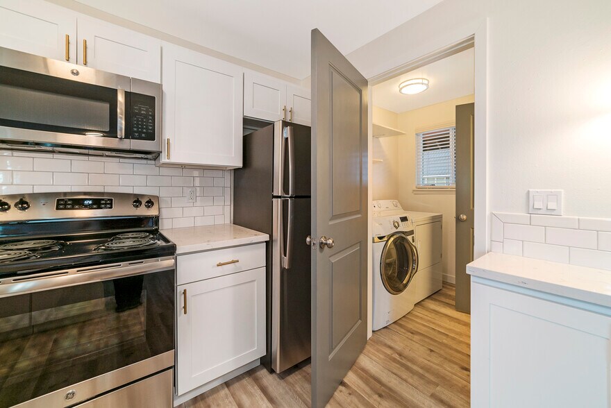 More Photos Of 30323-30331 15th Ct S, Federal Way Apartments For Sale