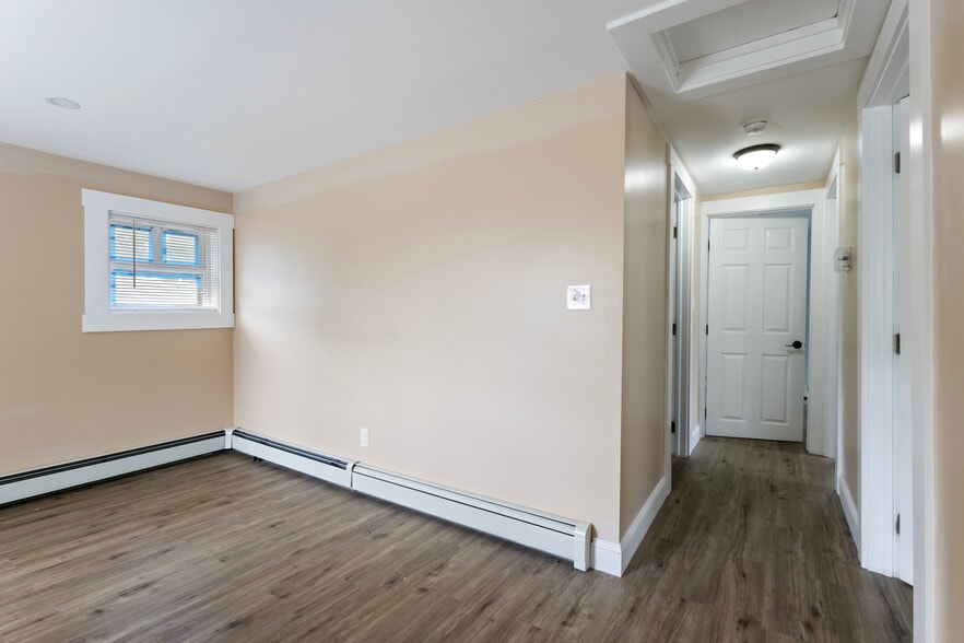 More Photos Of 14 W Natick Rd, Warwick Apartments For Sale