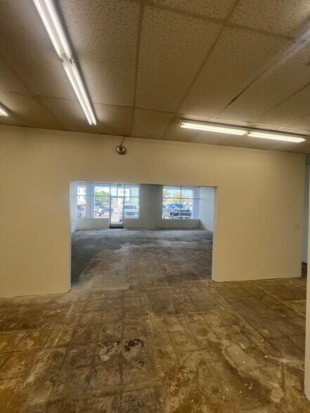 More Photos Of 2200 S Monaco Pky, Denver Unknown For Lease