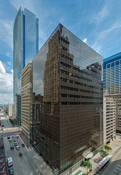 More Photos Of 801 Travis St, Houston Office For Lease