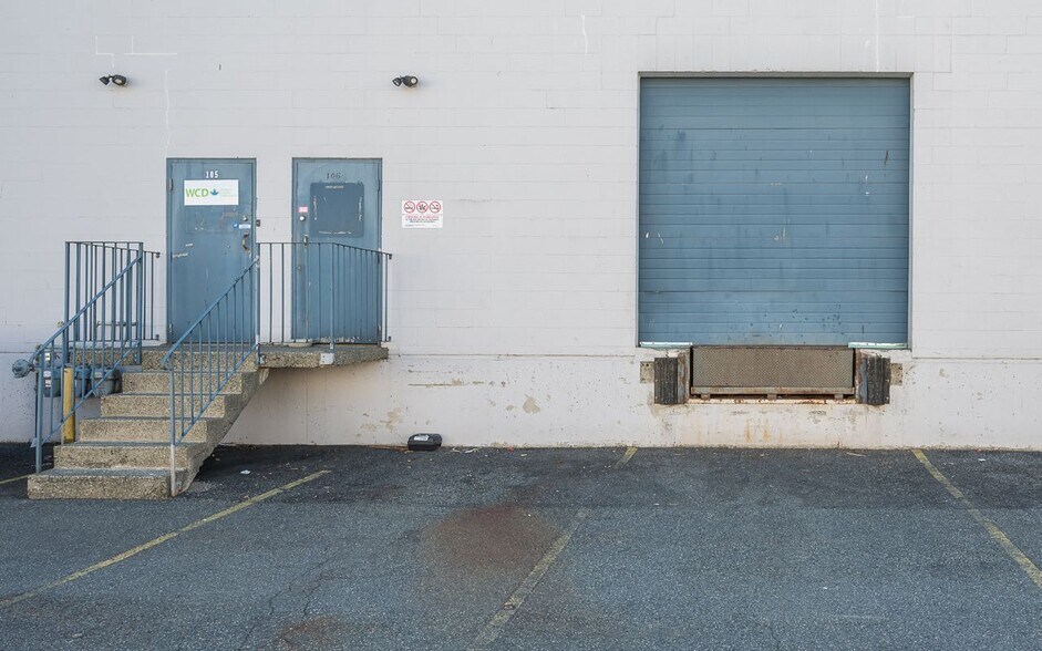 More Photos Of 11471 Blacksmith Pl, Richmond Warehouse For Lease