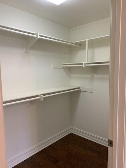 More Photos Of 17088 Chatsworth St, Granada Hills Apartments For Sale