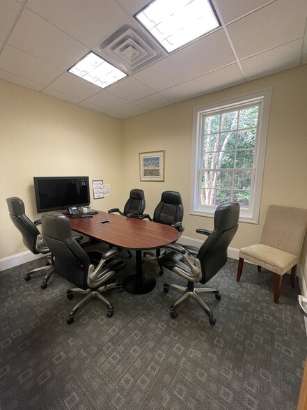 More Photos Of 102 Peters St, North Andover Medical For Lease