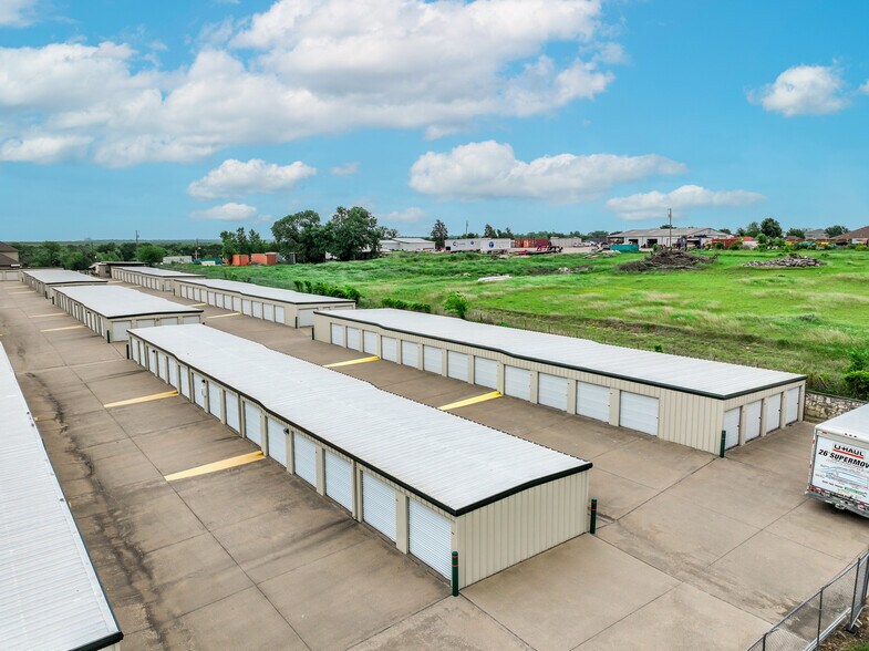 More Photos Of 10945 State Highway 78, Lavon Self Storage For Sale