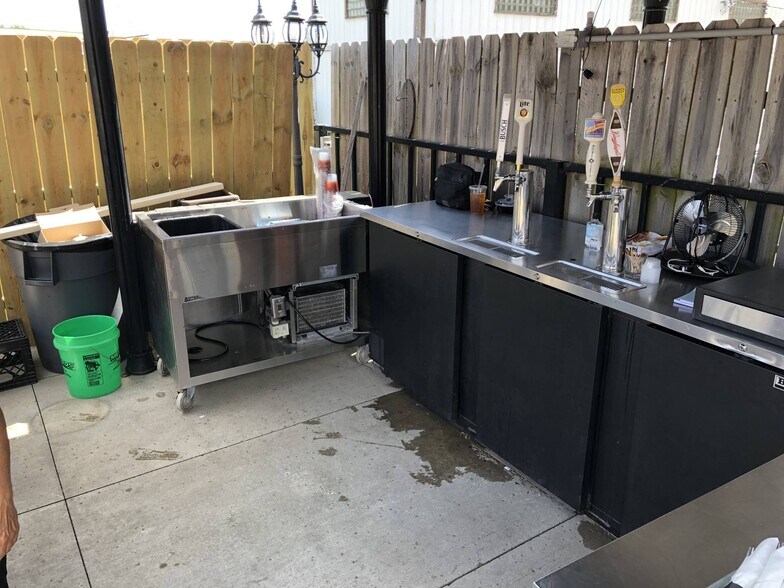 More Photos Of 801 Sixth St, Mendota Storefront Retail Residential For Sale