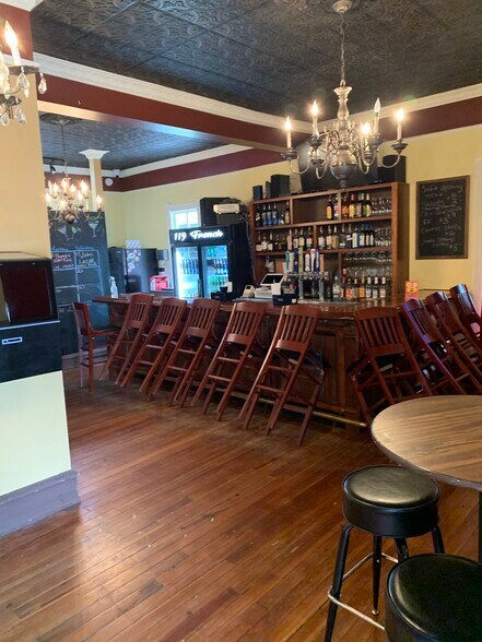 More Photos Of 117 S French Ave, Sanford Restaurant For Lease