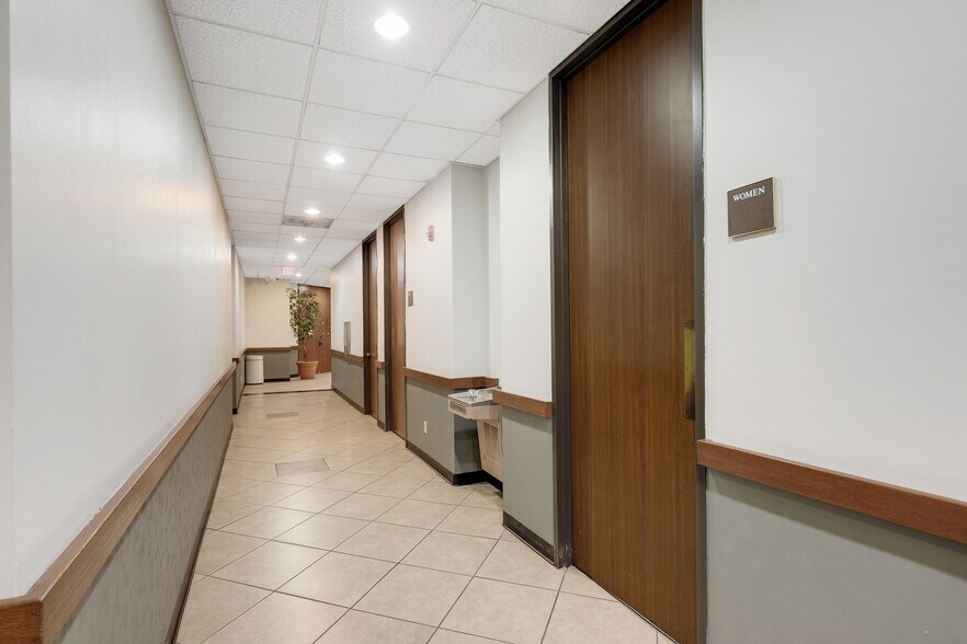 More Photos Of 6570 Stage Rd, Bartlett Medical For Lease
