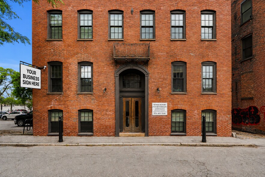 More Photos Of 19-23 Pleasant St, Newburyport Office For Sale