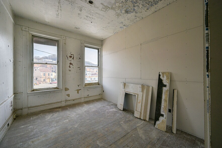 More Photos Of 1913 Central Ave, Cincinnati Office Residential For Sale