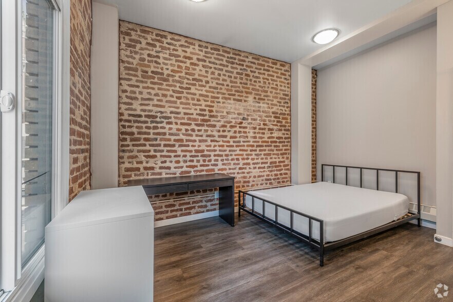 More Photos Of 392 11th St, Oakland Apartments For Sale
