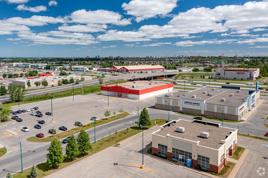 More Photos Of 1000 Hwy Chomedey, Laval Freestanding For Lease