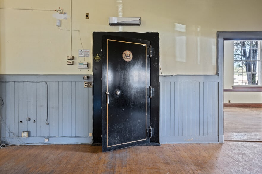 More Photos Of 224 N Oak St, Ukiah Office Residential For Sale