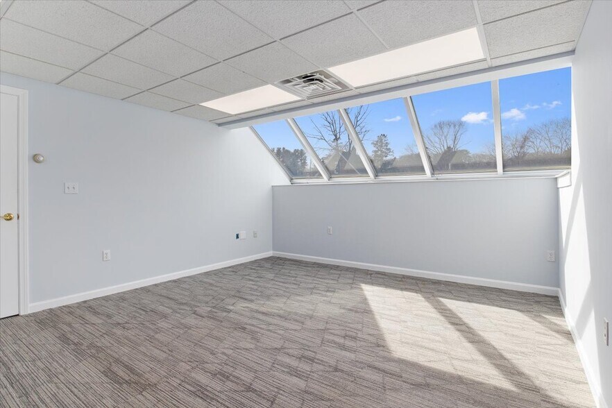 More Photos Of 384 Washington St, Westwood Freestanding For Lease