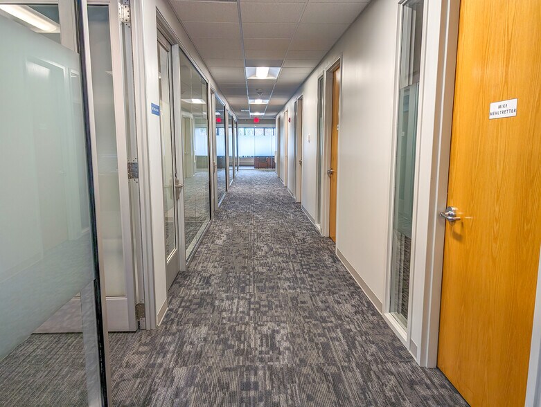 More Photos Of 61 John Muir Dr, Buffalo Unknown For Lease