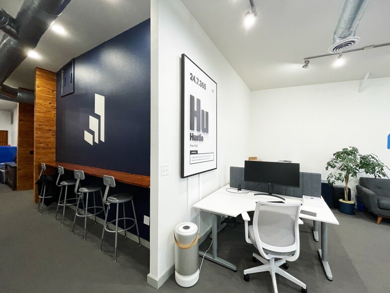 More Photos Of 3700 Thompson St, Austin Loft Creative Space For Lease