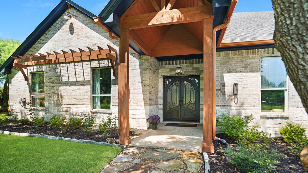 More Photos Of 10511 W Hidden Lake Ln, Richmond Specialty For Sale