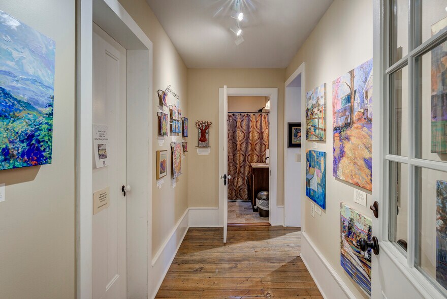 More Photos Of 107 E Main St, Jonesborough Storefront For Sale