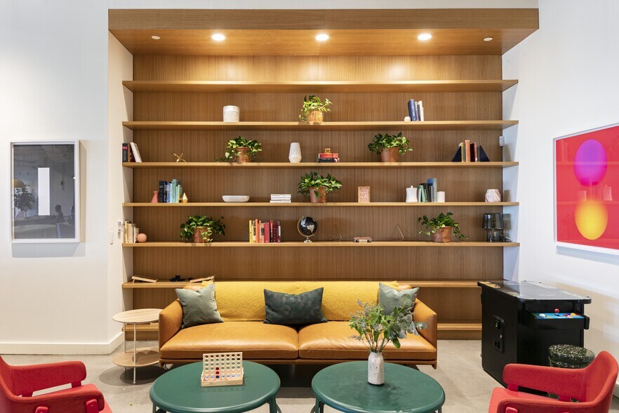 More Photos Of 110 N Corcoran St, Durham Coworking Space