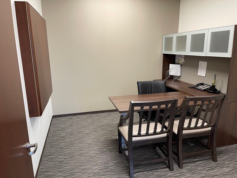 More Photos Of 1780 Hughes Landing Blvd, The Woodlands Office For Lease