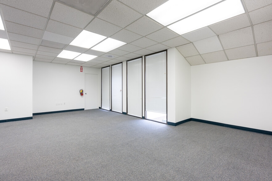 More Photos Of 16810-16816 Bernardo Center Dr, San Diego Medical For Lease