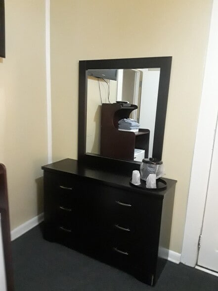 More Photos Of 129 N Market St, Jacksonville Multifamily For Sale