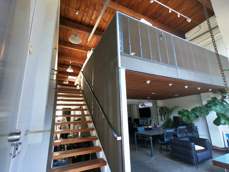 More Photos Of 1922 NW Pettygrove St, Portland Loft Creative Space For Sale