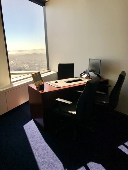More Photos Of 555 California St, San Francisco Office For Lease
