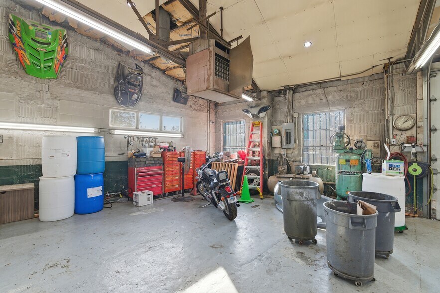 More Photos Of 59 W Church St, Spring Valley Auto Repair For Sale