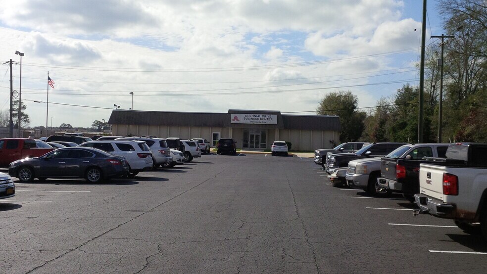 More Photos Of 1701 Colonial Dr, Thomasville Office For Lease