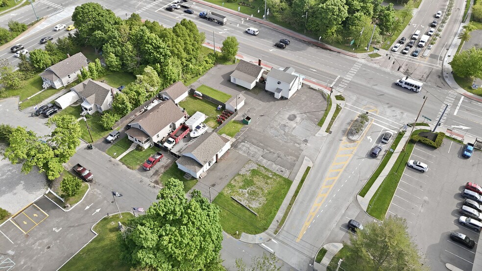 More Photos Of 1002-1004 New York 112, Port Jefferson Station Freestanding For Sale