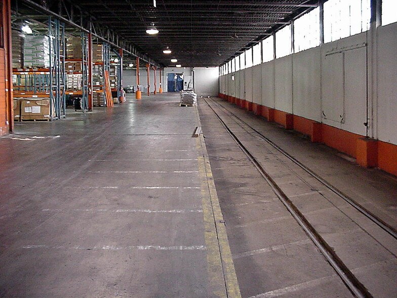 More Photos Of 13901 Joy Rd, Detroit Warehouse For Lease