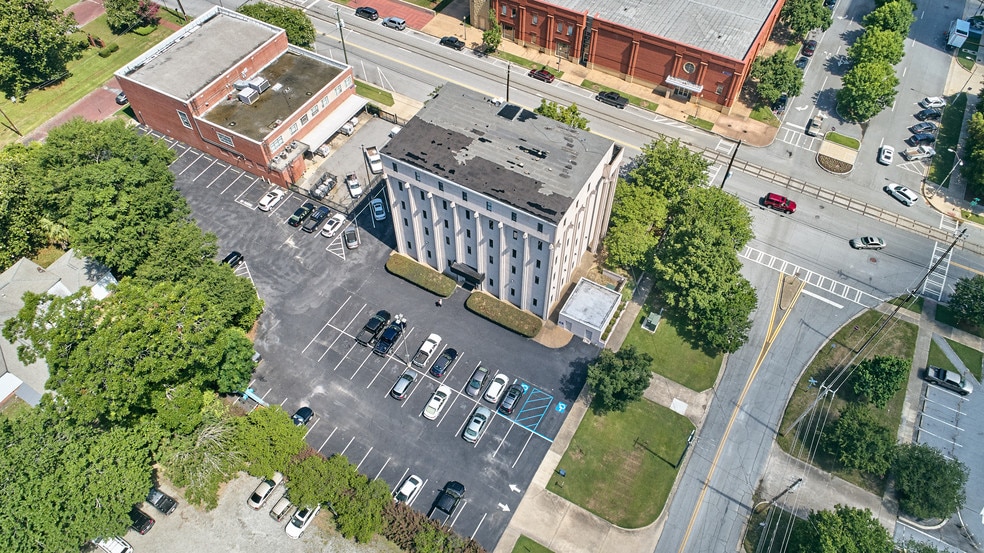 More Photos Of 18 9th St, Columbus Office For Lease