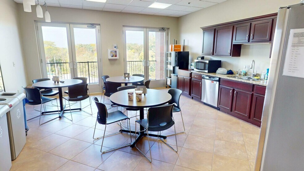 More Photos Of 12500 Reed Hartman Hwy, Cincinnati Office For Lease
