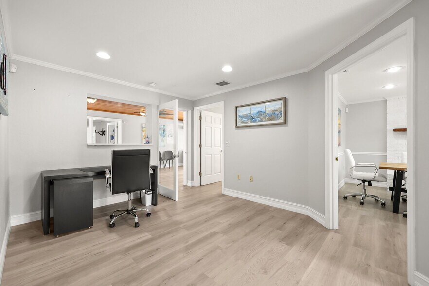 More Photos Of 104 S Clyde Ave, Kissimmee Office For Sale